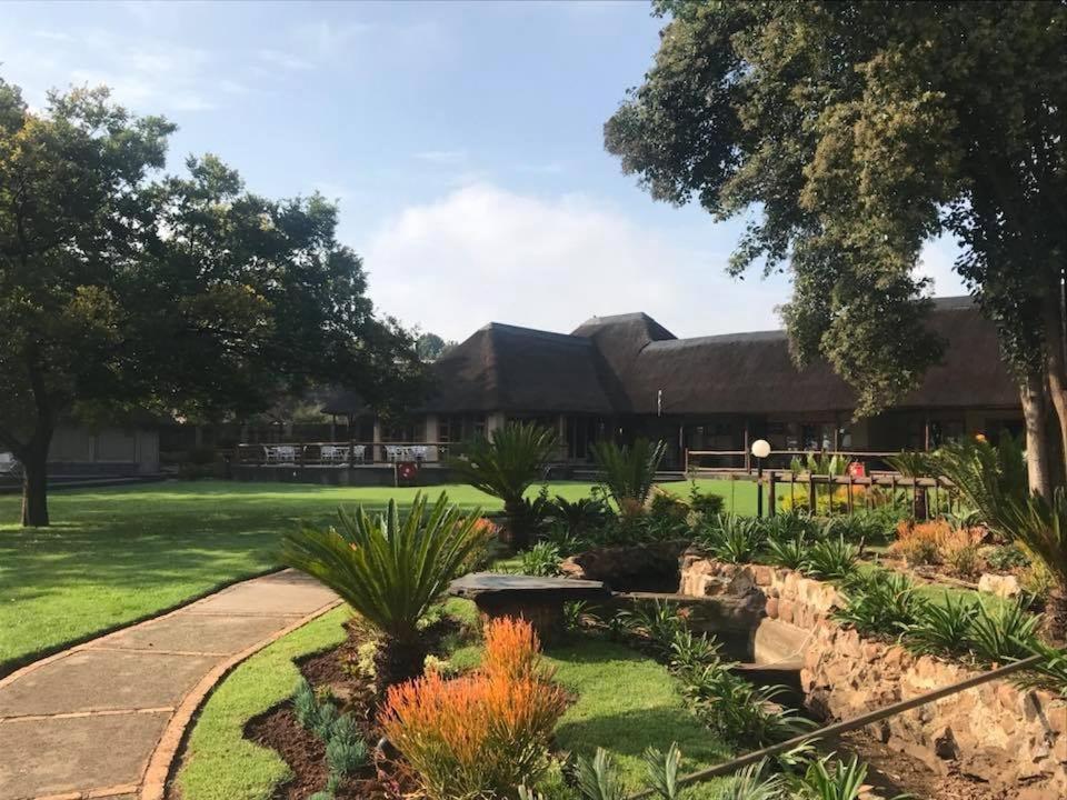 Nkanga Lodge Accommodation & Venue كمبتون بارك المظهر الخارجي الصورة